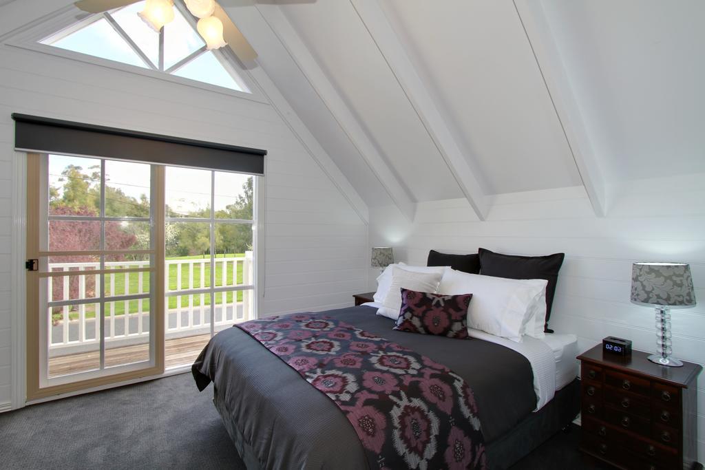 Creek Cottage Bed And Breakfast Traralgon Ruang foto