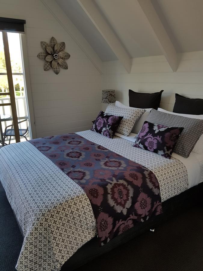 Creek Cottage Bed And Breakfast Traralgon Bagian luar foto